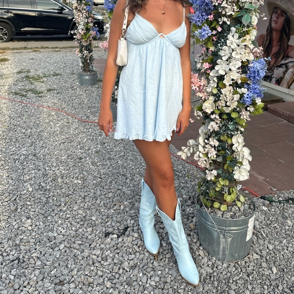 Blue Dress - Picture 3 of 4